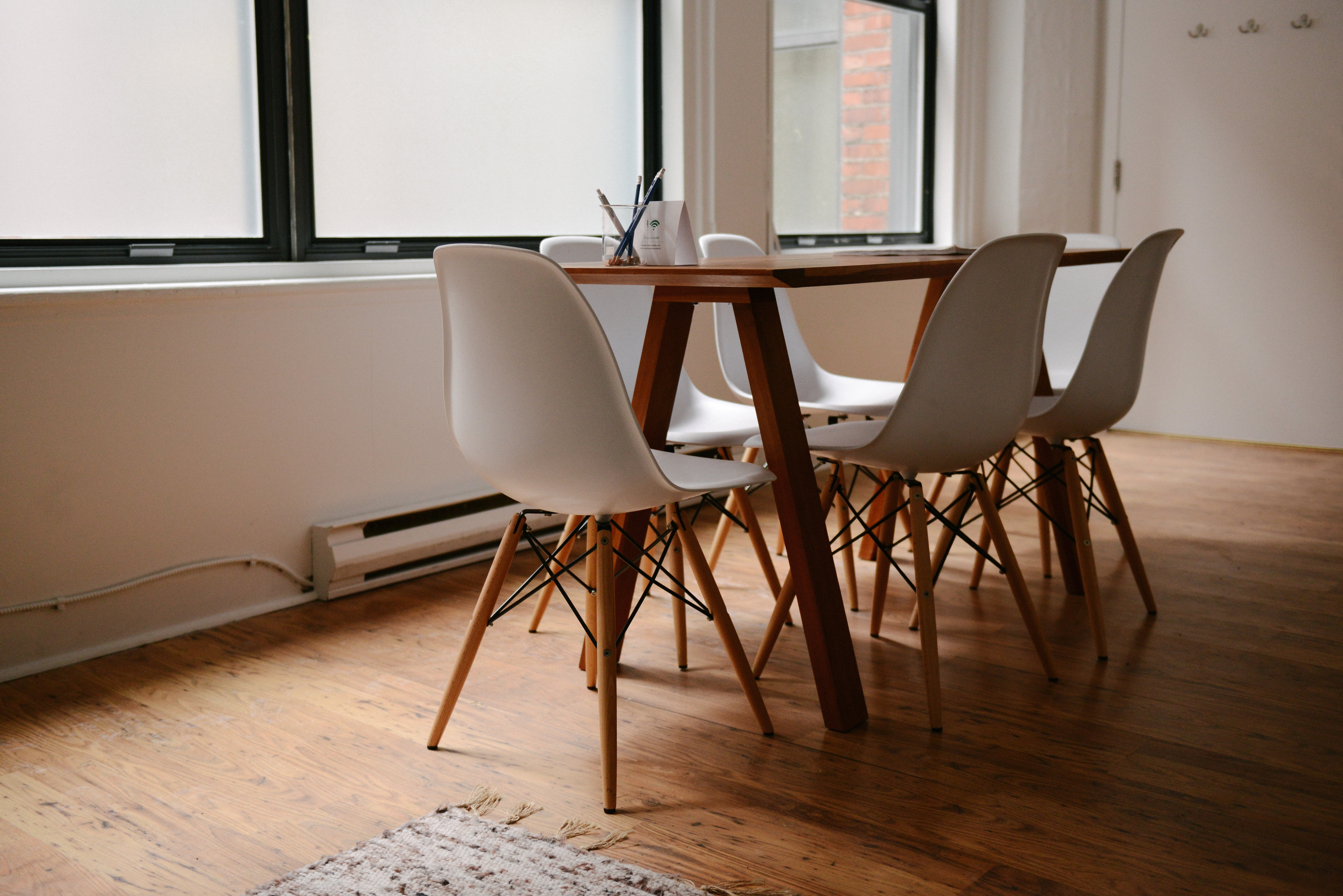 table_and_white_chairs